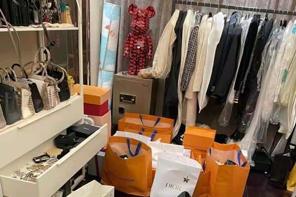 隆阳区回收一线品牌衣服